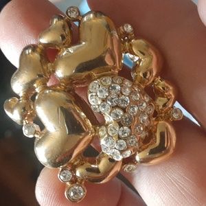 Gold heart brooch with stones